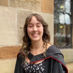 Dr Alexandra Hoyer